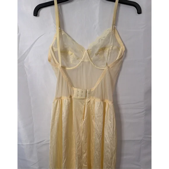 Vintage Olga Babydoll Full Slip Lace Chemise Lingerie Size 36B 1960’s Boudoir